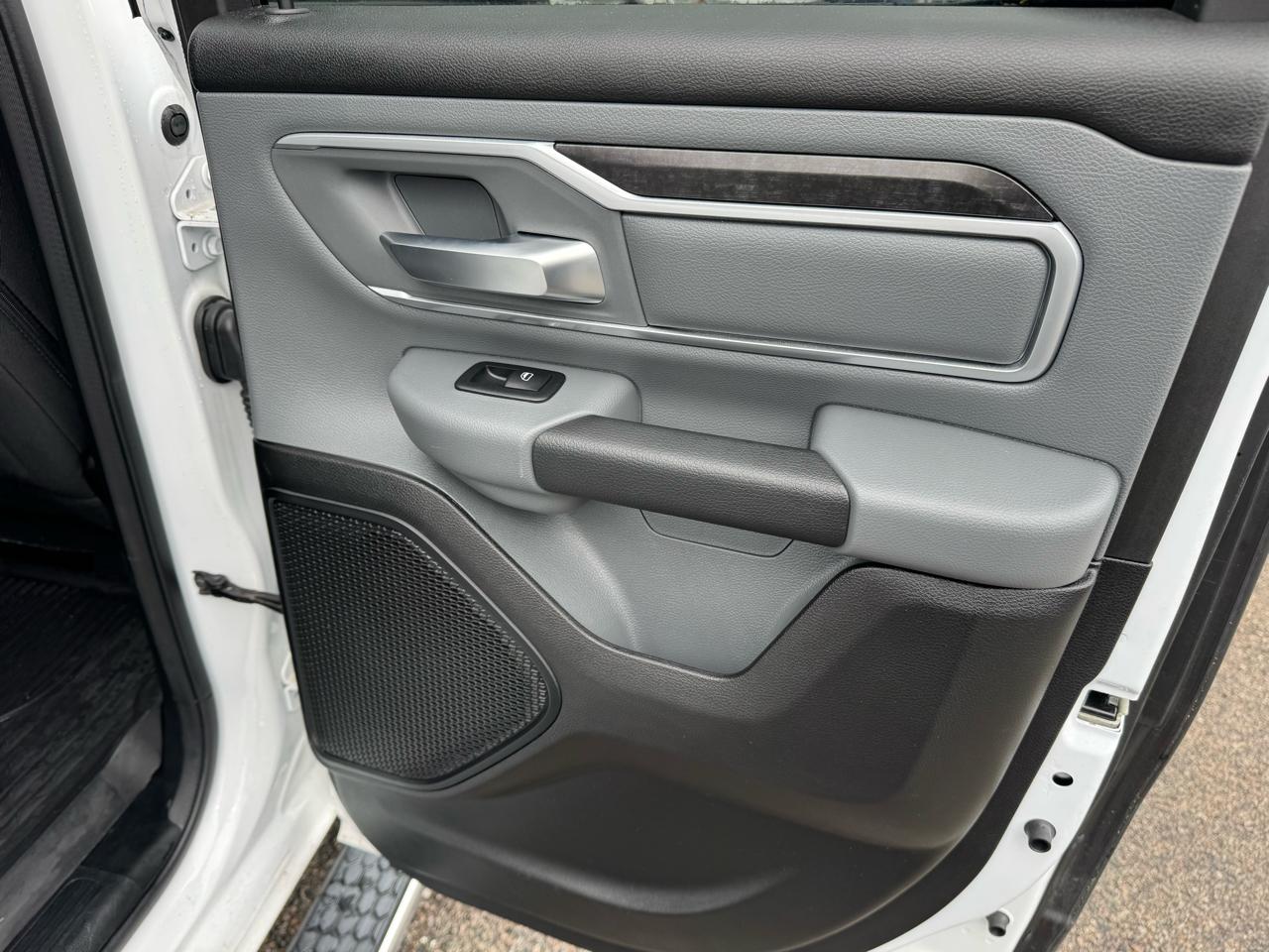 RAM 1500 Big Horn Quad Cab 4WD 2022