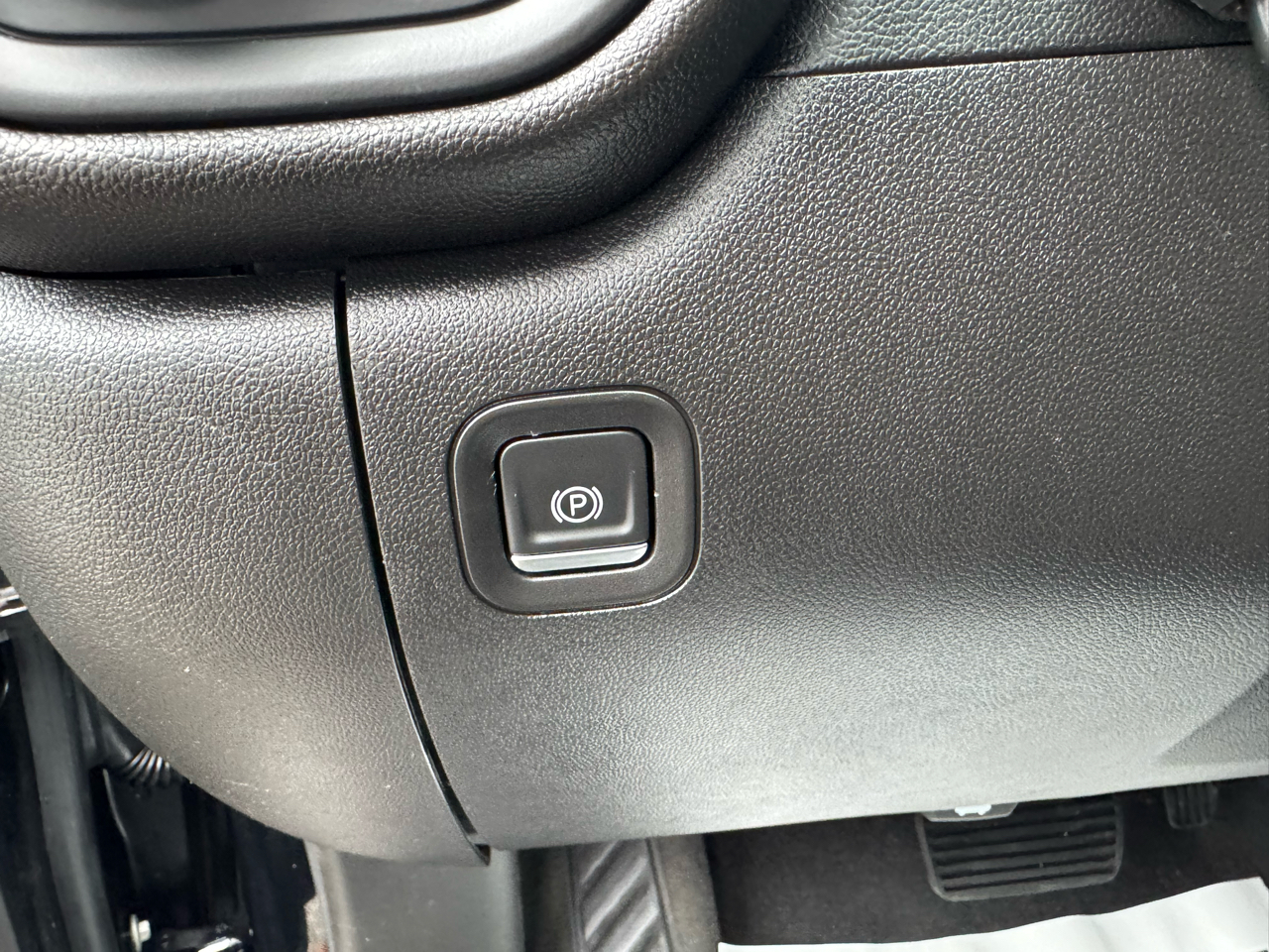 Chevrolet Silverado 2500HD Custom Crew Cab Short Box 4WD 2022