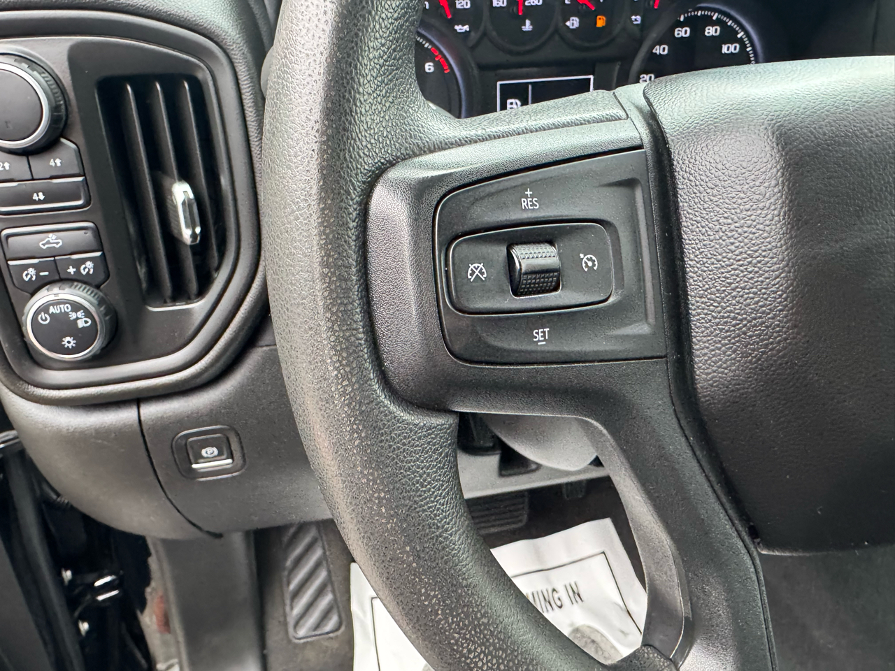 Chevrolet Silverado 2500HD Custom Crew Cab Short Box 4WD 2022