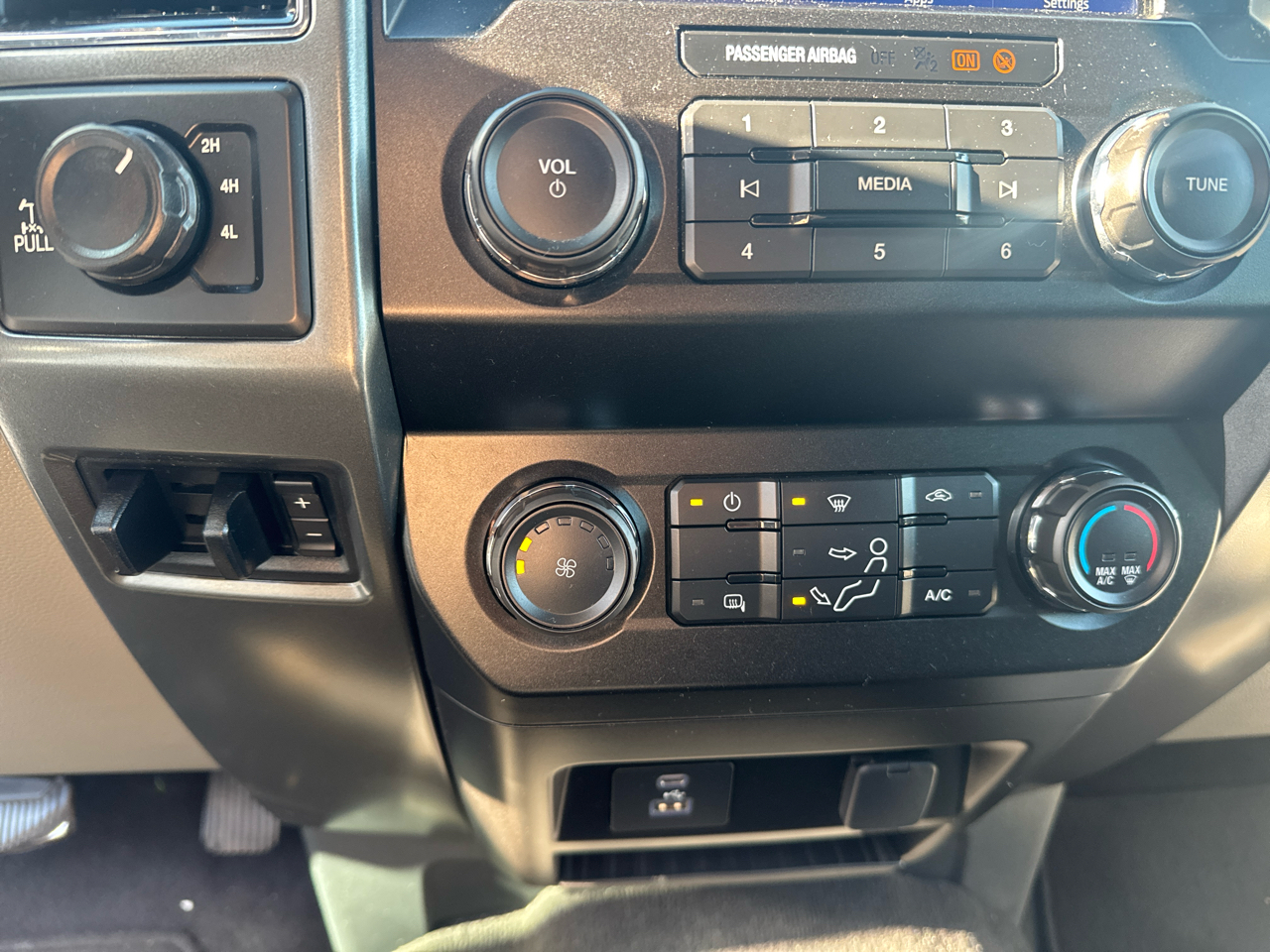 Ford F-250 SD XLT SuperCab Long Bed 4WD 2022