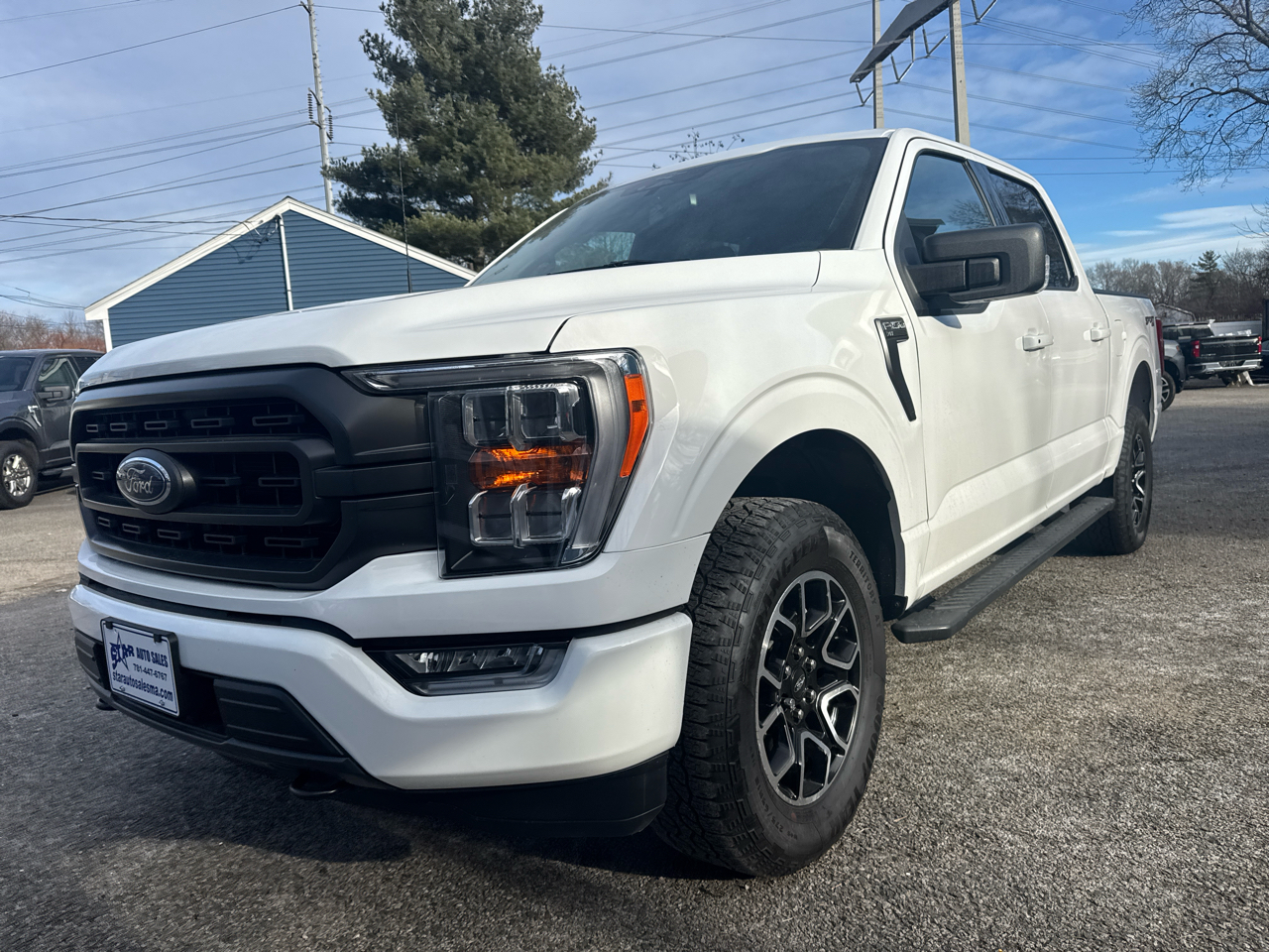 Ford F-150 4WD SuperCrew 145" XLT 2023