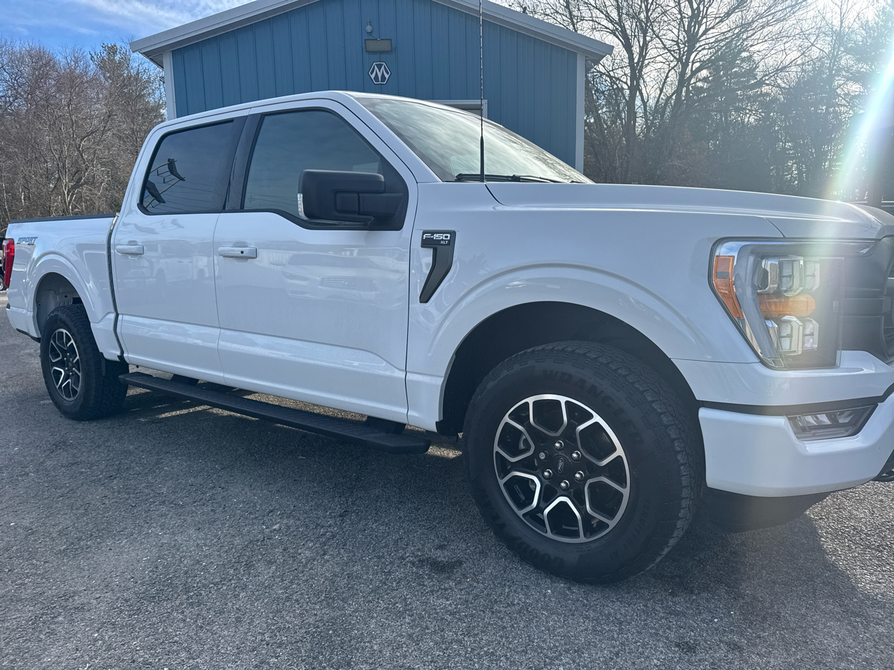 Ford F-150 4WD SuperCrew 145" XLT 2023