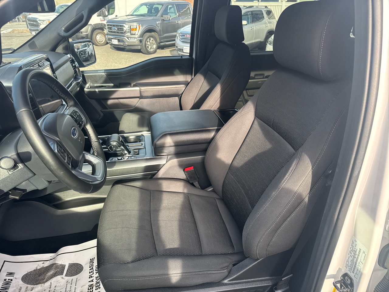 Ford F-150 4WD SuperCrew 145" XLT 2023