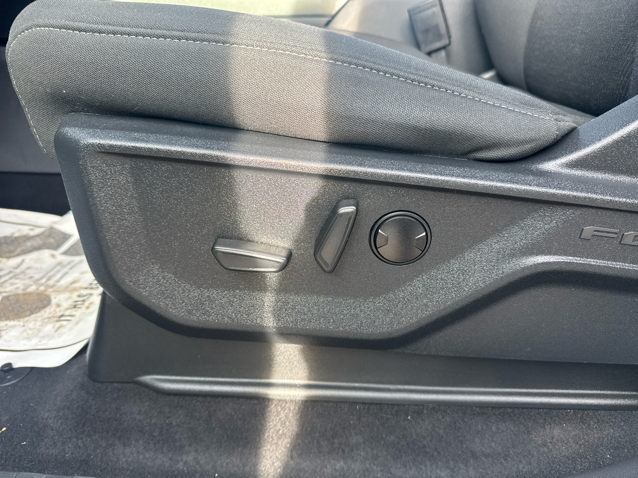 Ford F-150 4WD SuperCrew 145" XLT 2023