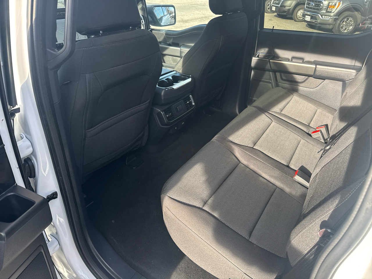 Ford F-150 4WD SuperCrew 145" XLT 2023