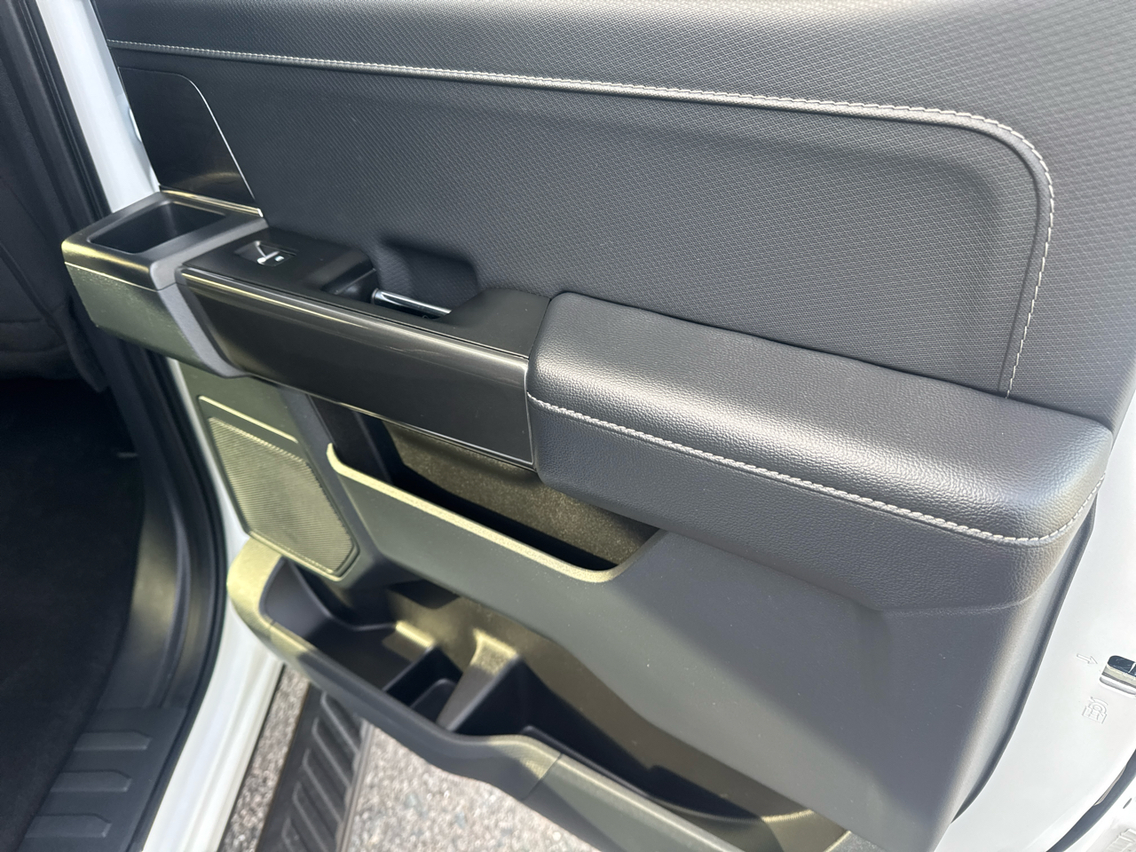 Ford F-150 4WD SuperCrew 145" XLT 2023