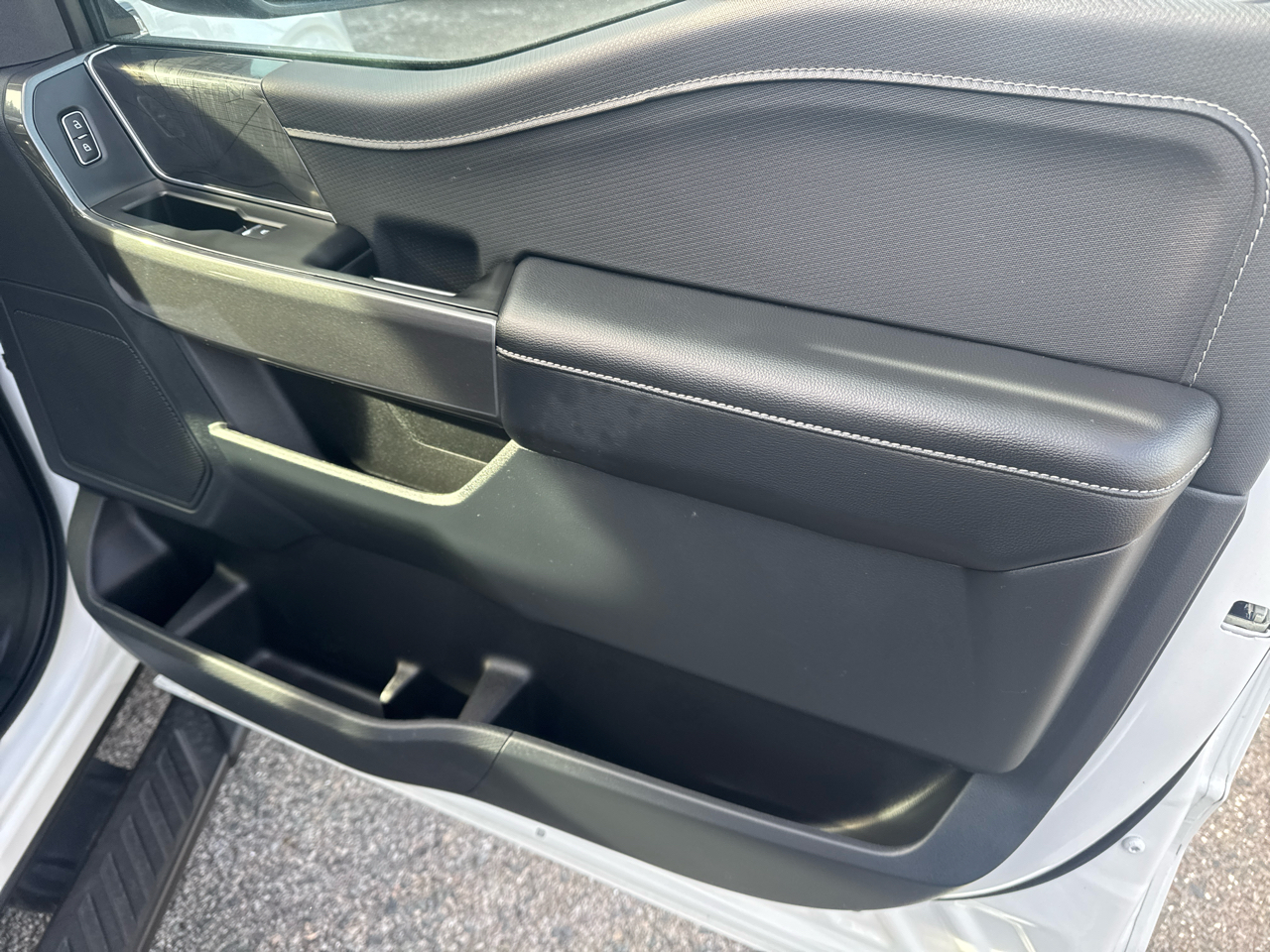 Ford F-150 4WD SuperCrew 145" XLT 2023