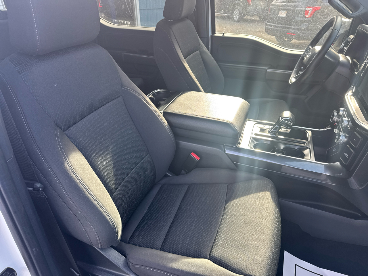 Ford F-150 4WD SuperCrew 145" XLT 2023