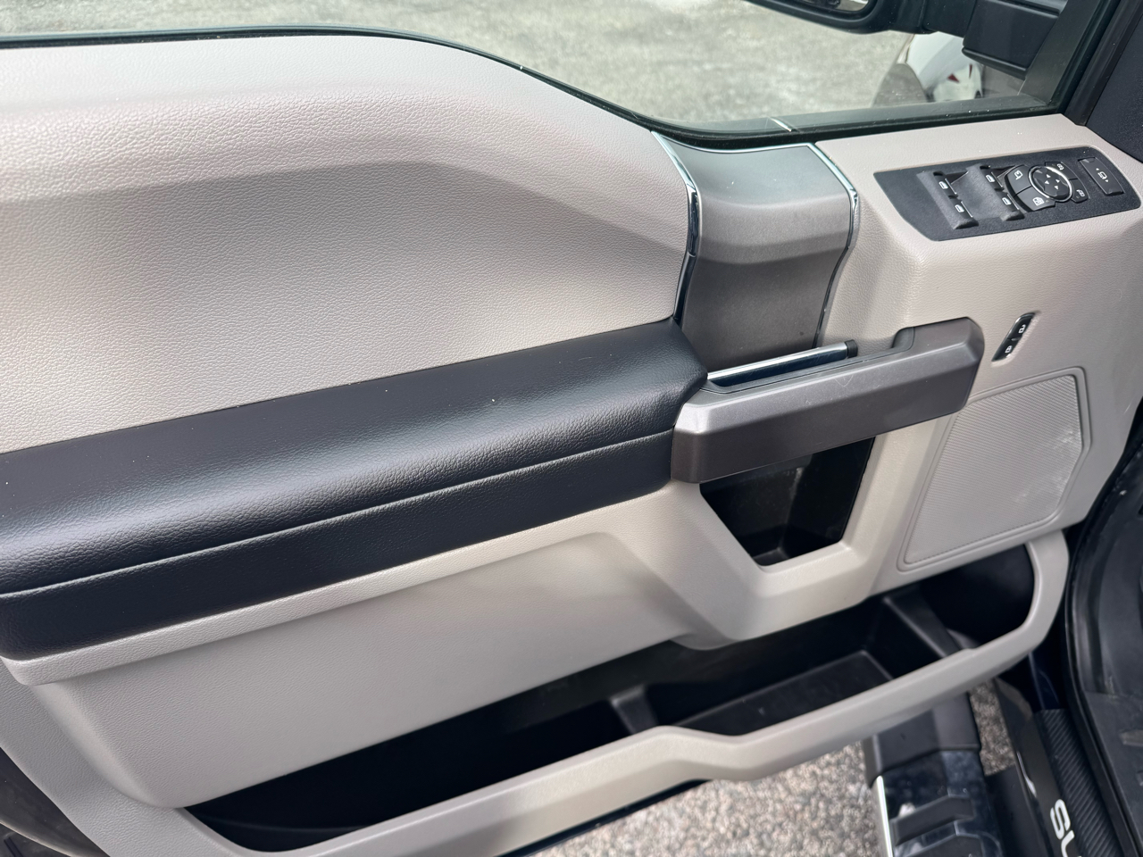 Ford F-250 SD XLT Crew Cab 4WD 2022