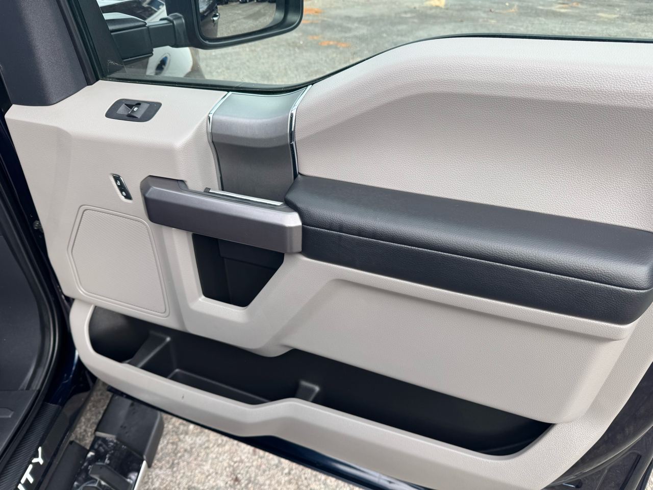 Ford F-250 SD XLT Crew Cab 4WD 2022