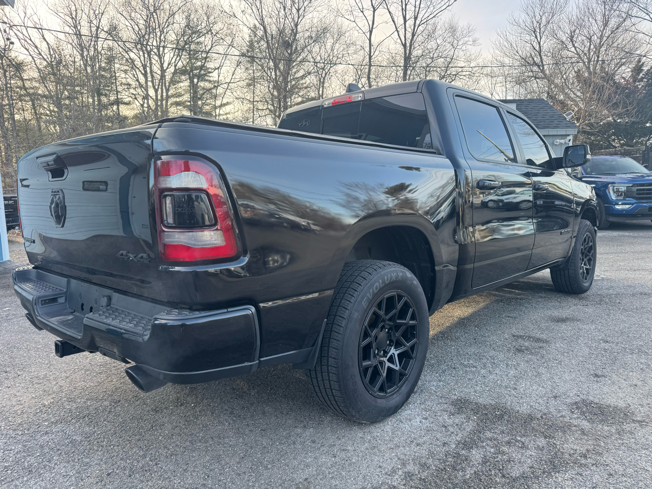 RAM 1500 4WD Crew Cab 140.5" Sport 2019