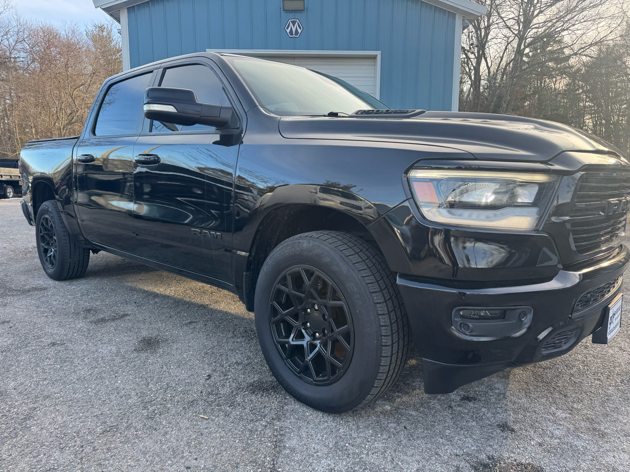 RAM 1500 4WD Crew Cab 140.5" Sport 2019