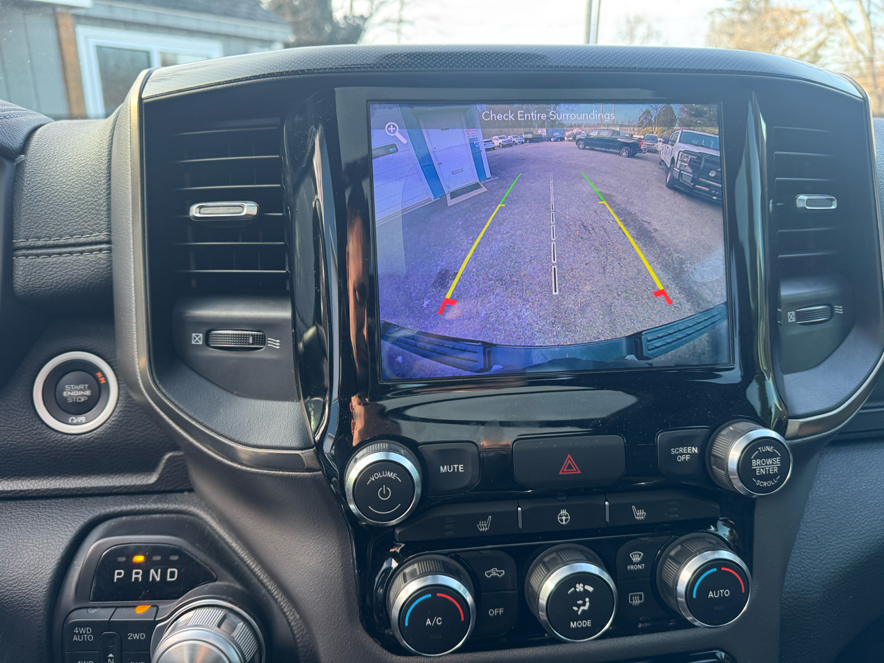 RAM 1500 4WD Crew Cab 140.5" Sport 2019