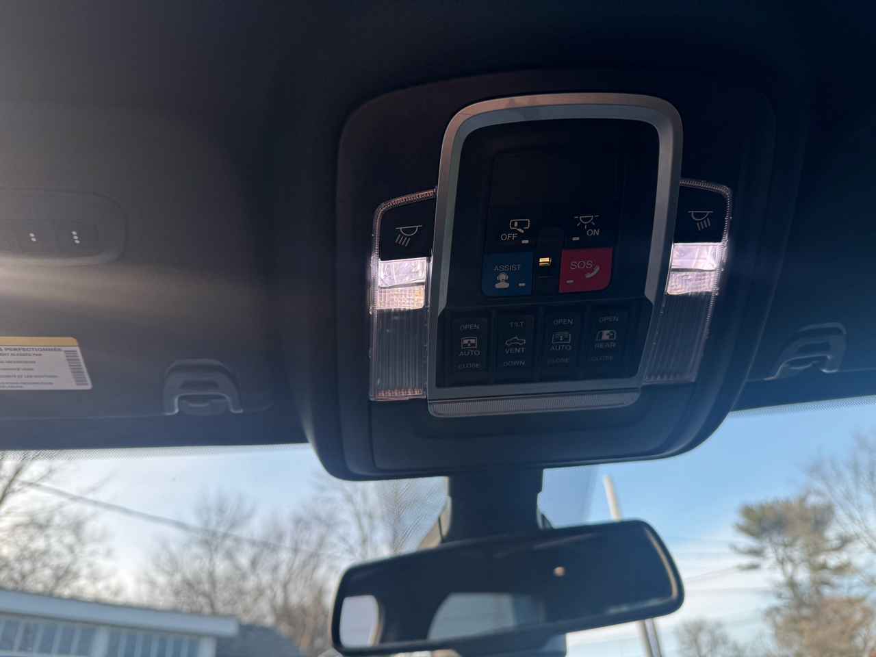 RAM 1500 4WD Crew Cab 140.5" Sport 2019