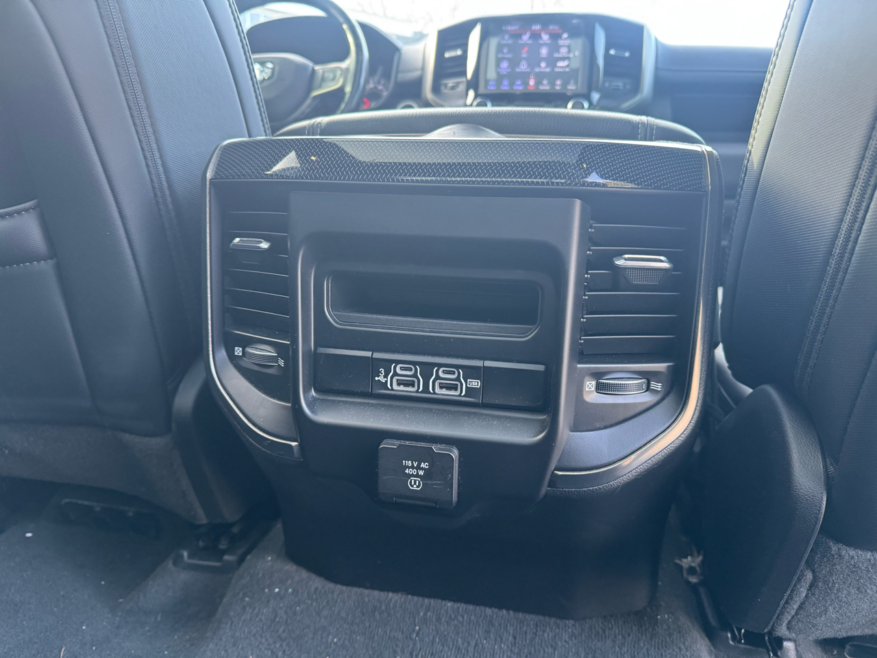 RAM 1500 4WD Crew Cab 140.5" Sport 2019