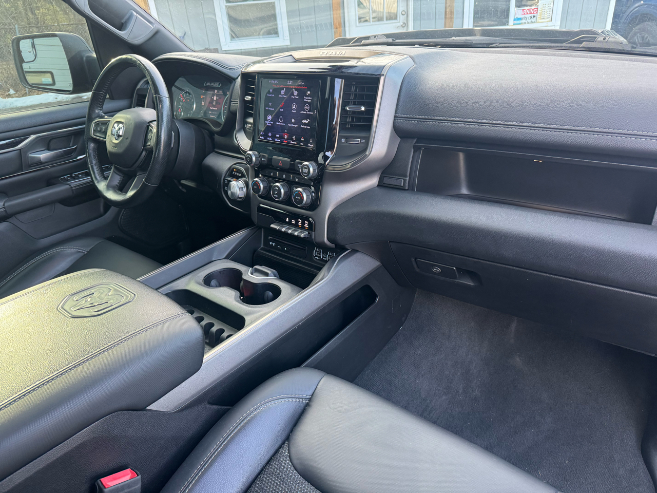 RAM 1500 4WD Crew Cab 140.5" Sport 2019