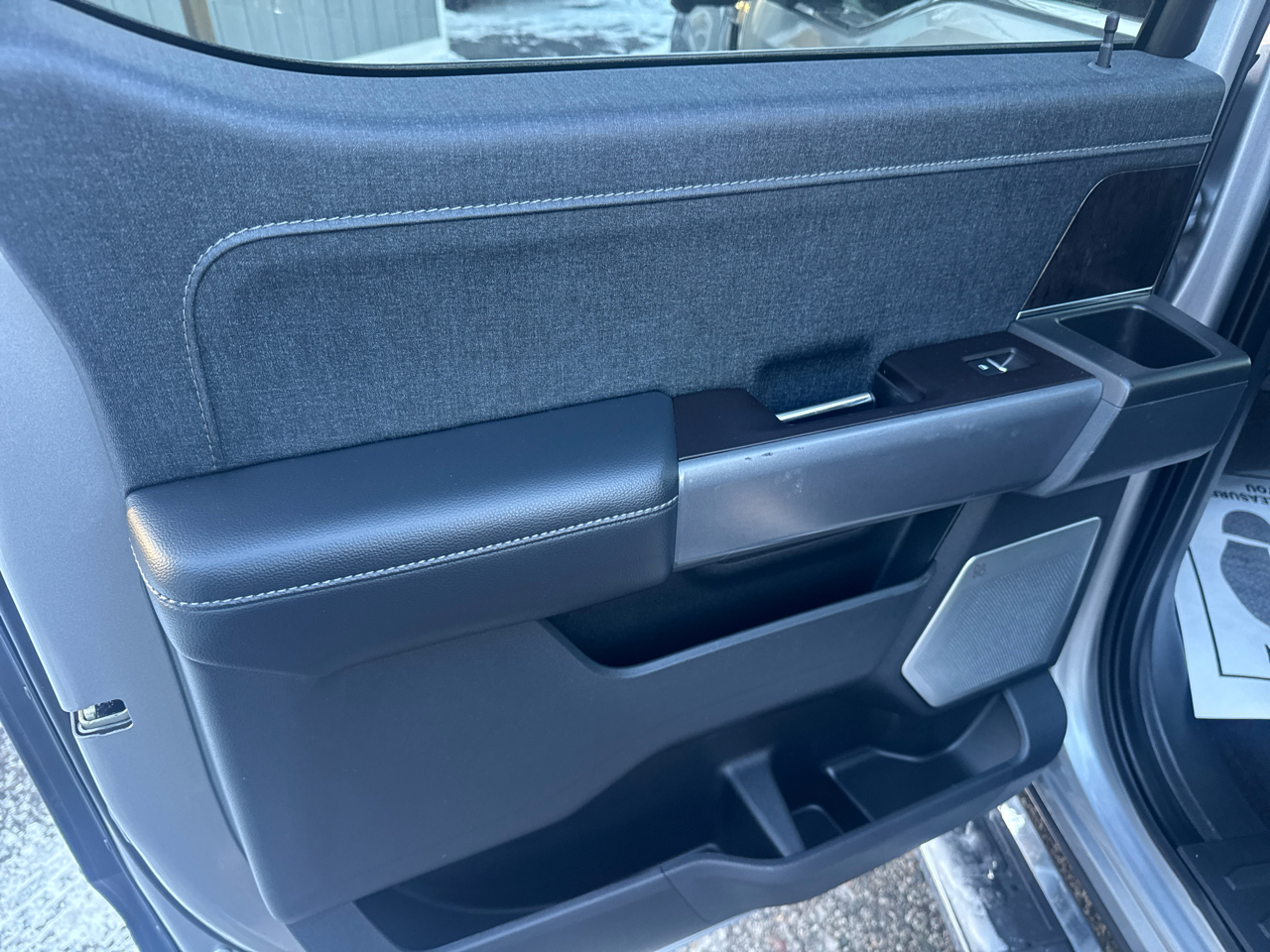 Ford F-150 4WD SuperCrew 145" Lariat 2021