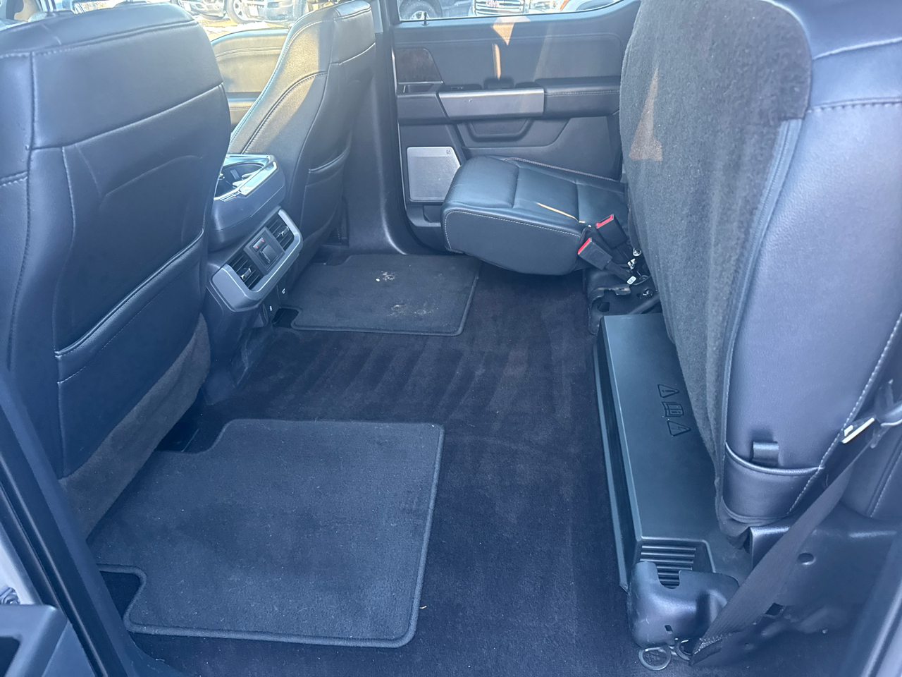 Ford F-150 4WD SuperCrew 145" Lariat 2021