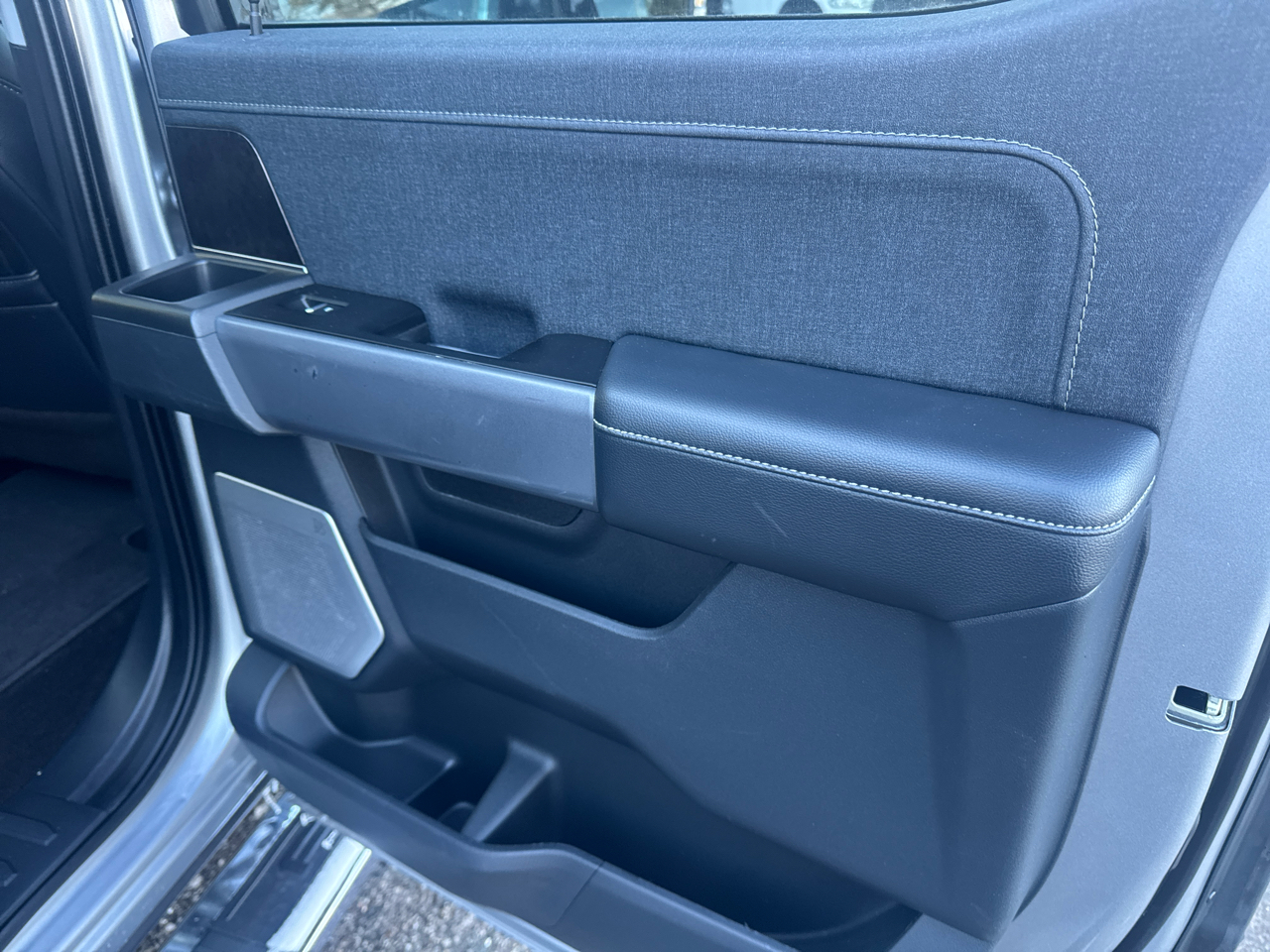 Ford F-150 4WD SuperCrew 145" Lariat 2021