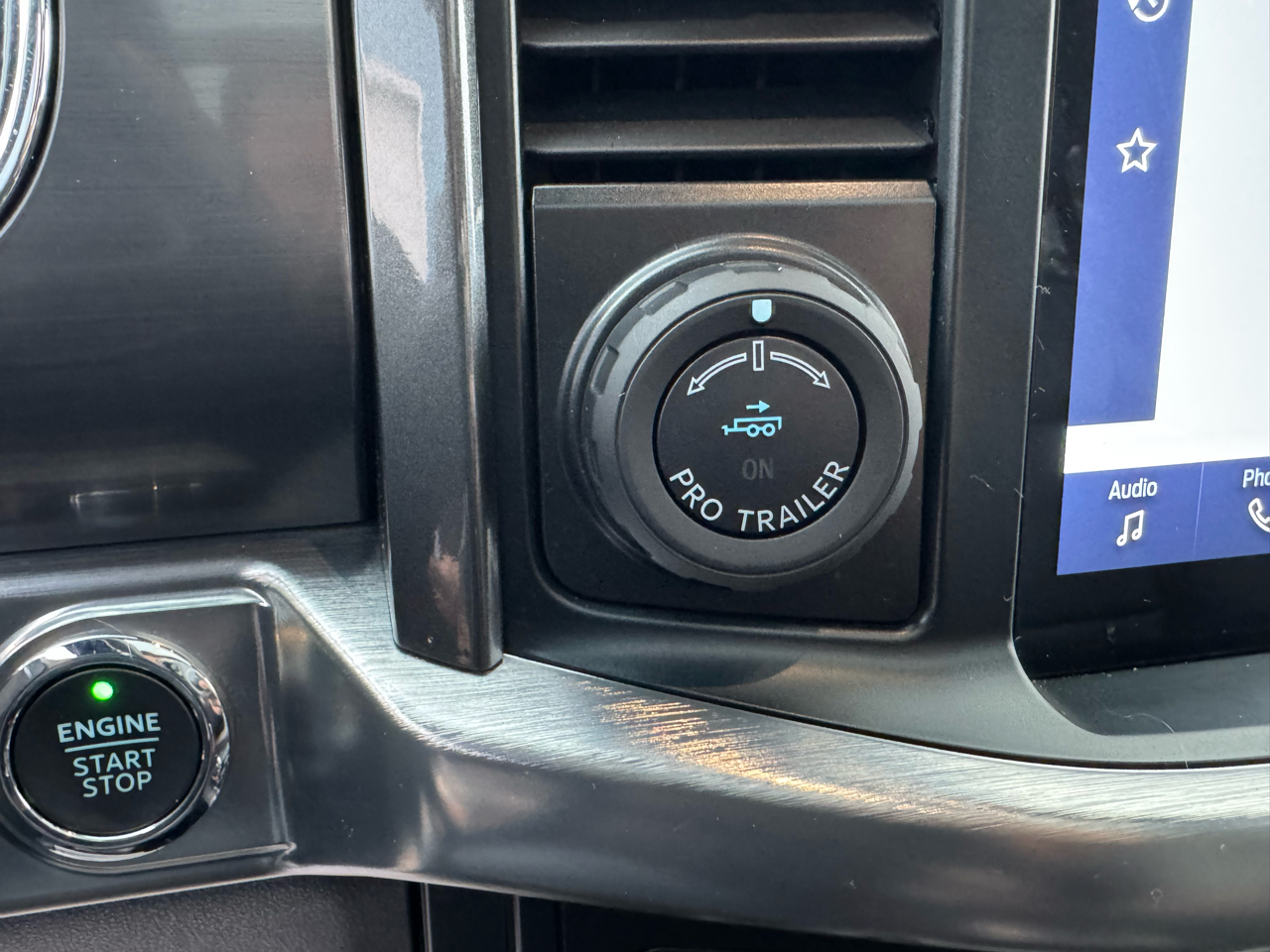 Ford F-150 Lariat 4WD SuperCrew 5.5' Box 2022