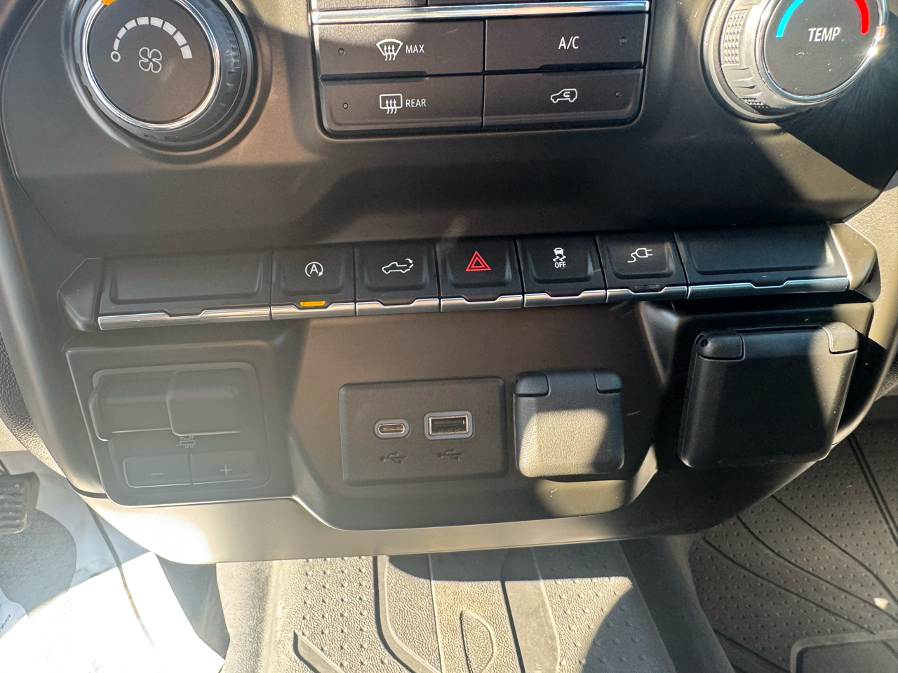 Chevrolet Silverado 1500 4WD Crew Cab 147" Custom 2021