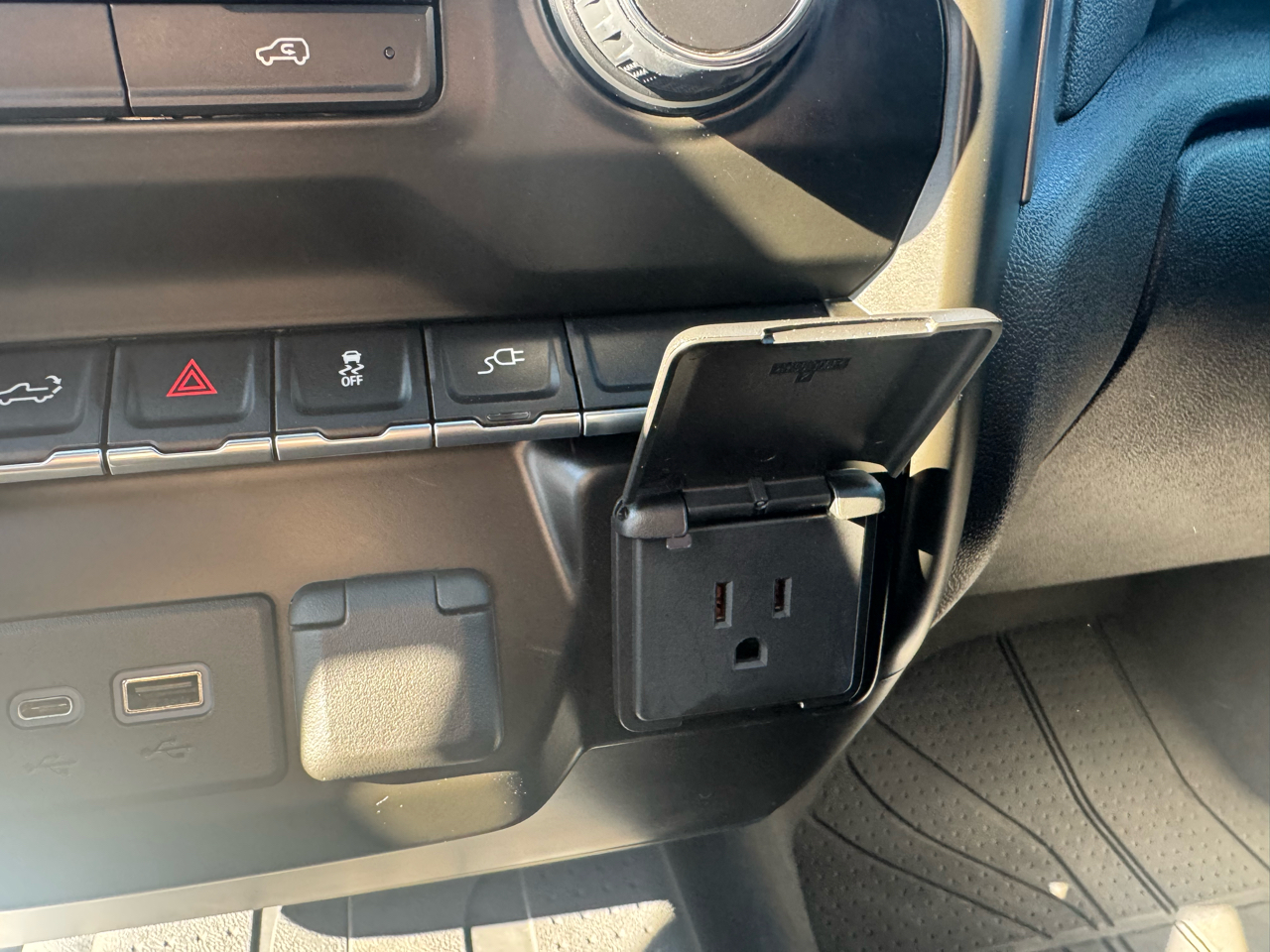 Chevrolet Silverado 1500 4WD Crew Cab 147" Custom 2021