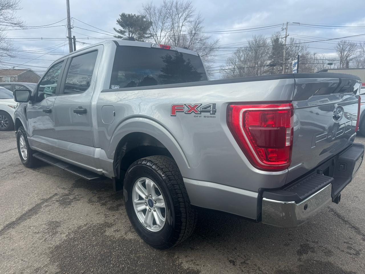 Ford F-150 4WD SuperCrew 145" XL 2021