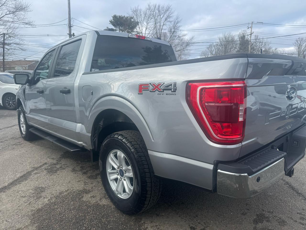 Ford F-150 4WD SuperCrew 145" XL 2021
