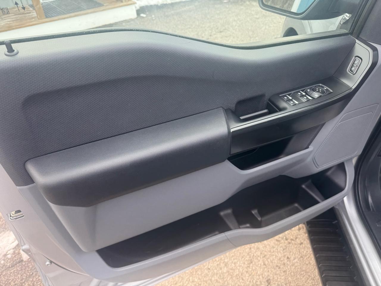 Ford F-150 4WD SuperCrew 145" XL 2021