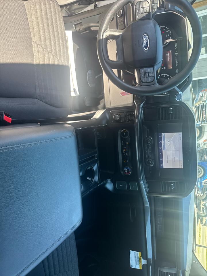 Ford F-150 4WD SuperCab 145" STX 2023