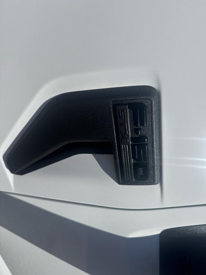 Ford F-150 4WD SuperCab 145" STX 2023