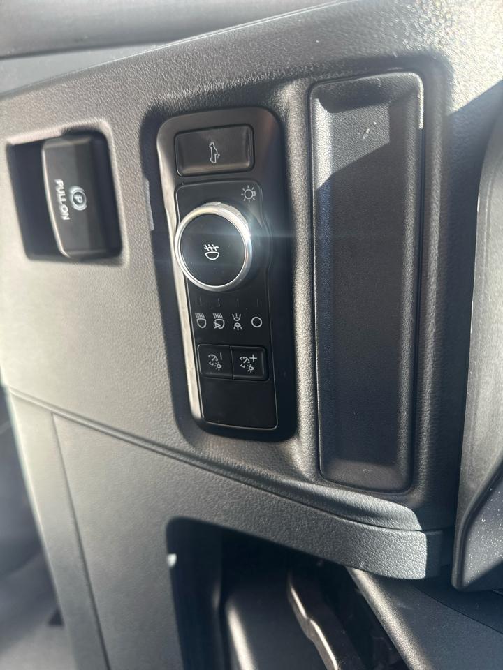 Ford F-150 4WD SuperCab 145" STX 2023