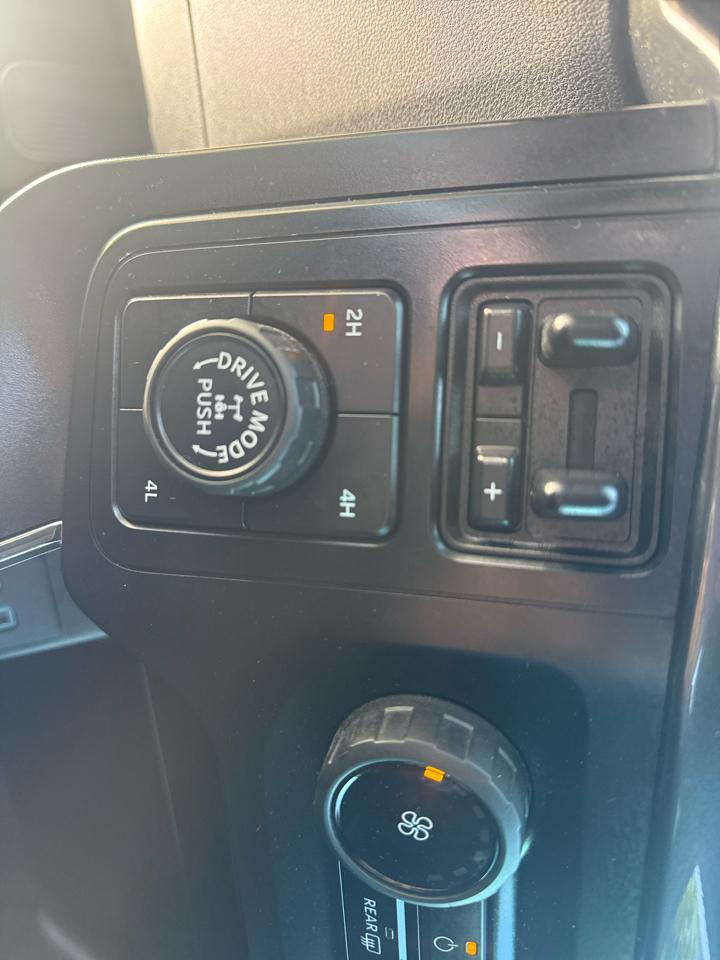 Ford F-150 4WD SuperCab 145" STX 2023