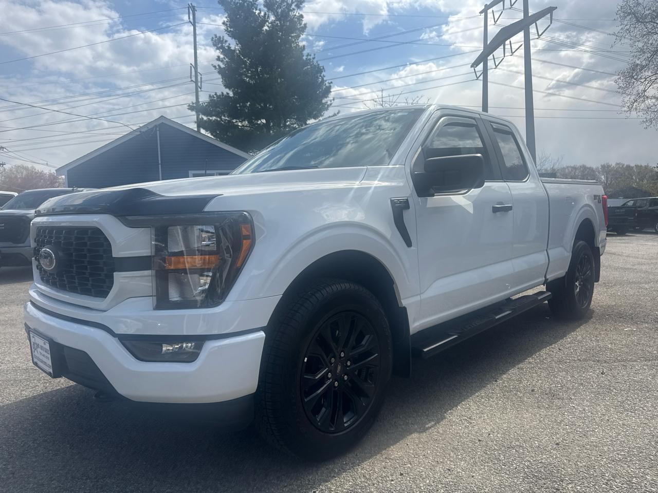 Ford F-150 4WD SuperCab 145" STX 2023
