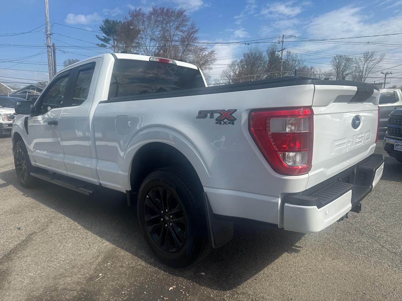 Ford F-150 4WD SuperCab 145" STX 2023