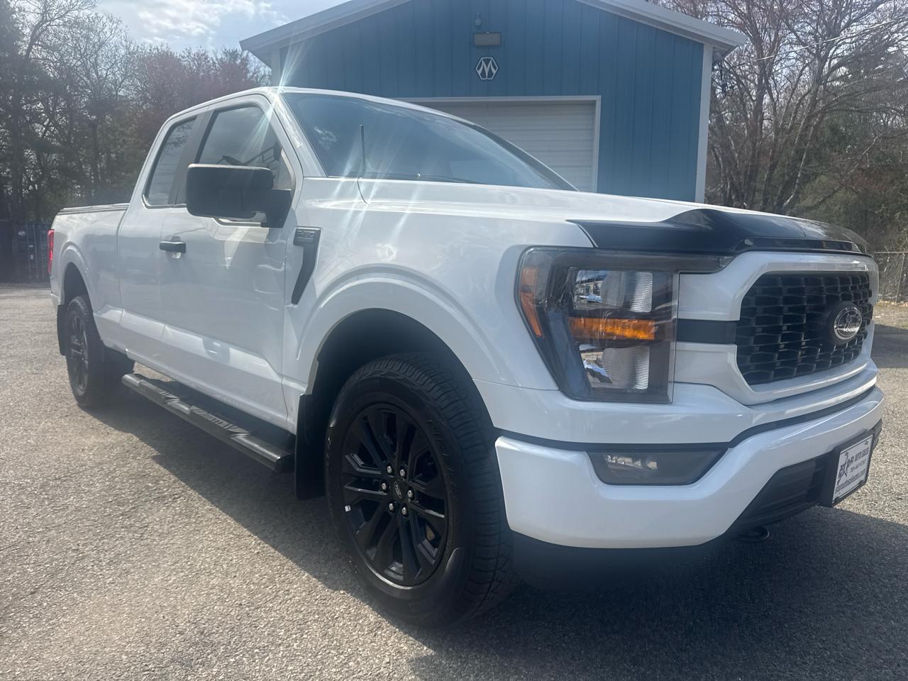 Ford F-150 4WD SuperCab 145" STX 2023