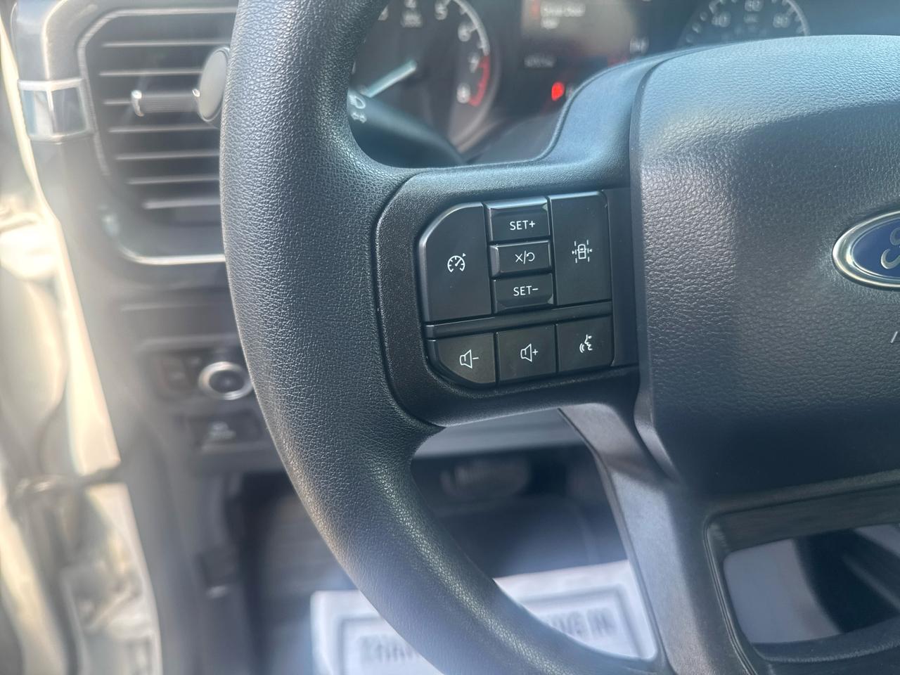 Ford F-150 4WD SuperCab 145" STX 2023