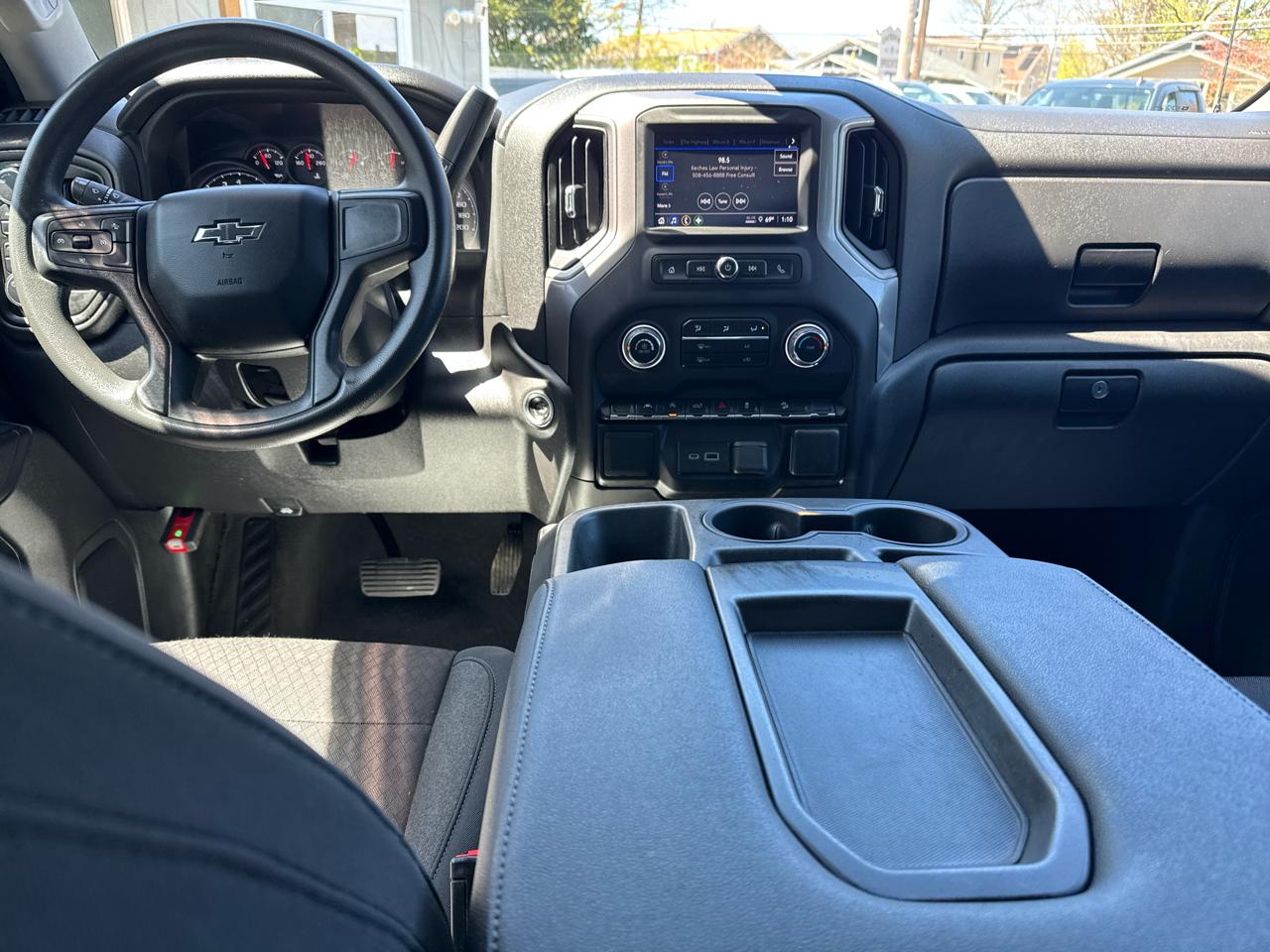 Chevrolet Silverado 1500 4WD Crew Cab 147" Custom Trail Boss 2023