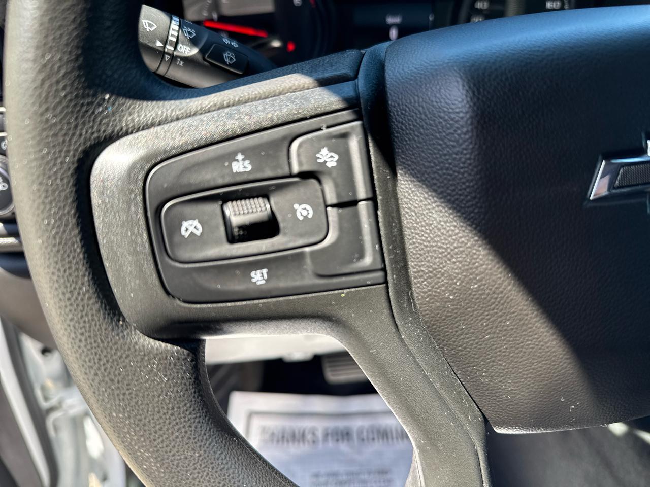 Chevrolet Silverado 1500 4WD Crew Cab 147" Custom Trail Boss 2023