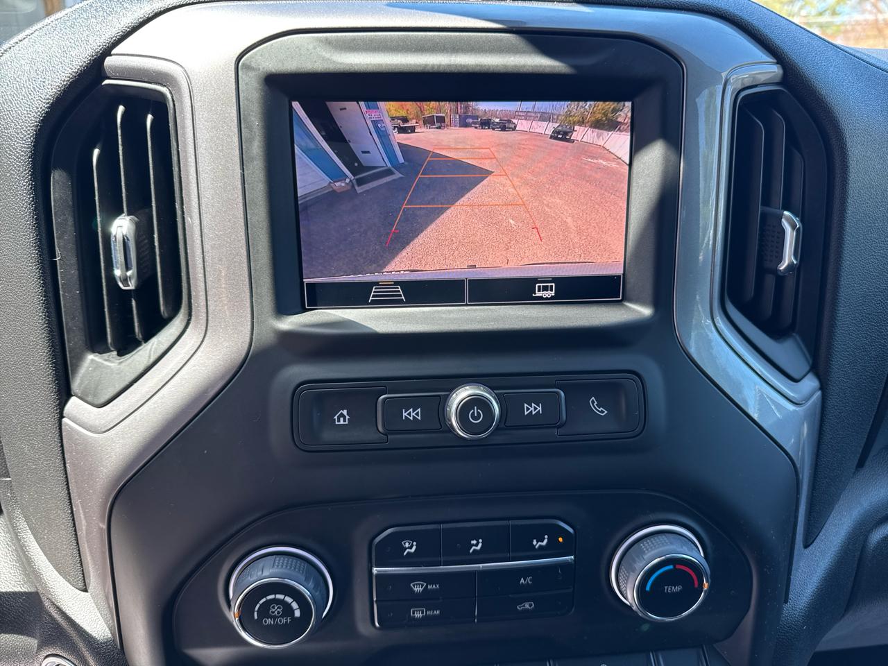 Chevrolet Silverado 1500 4WD Crew Cab 147" Custom Trail Boss 2023