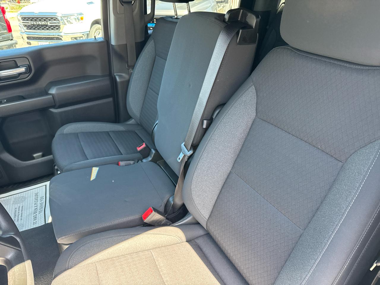 Chevrolet Silverado 1500 4WD Crew Cab 147" Custom Trail Boss 2023