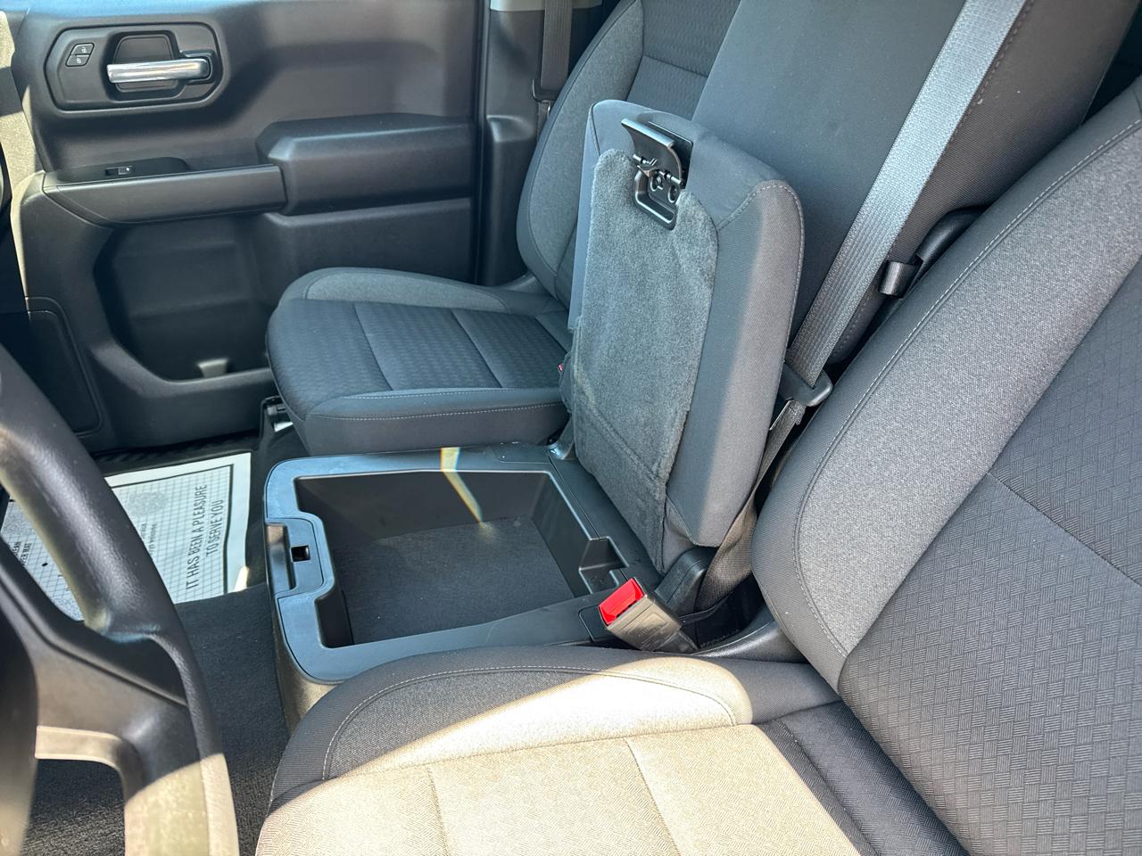 Chevrolet Silverado 1500 4WD Crew Cab 147" Custom Trail Boss 2023