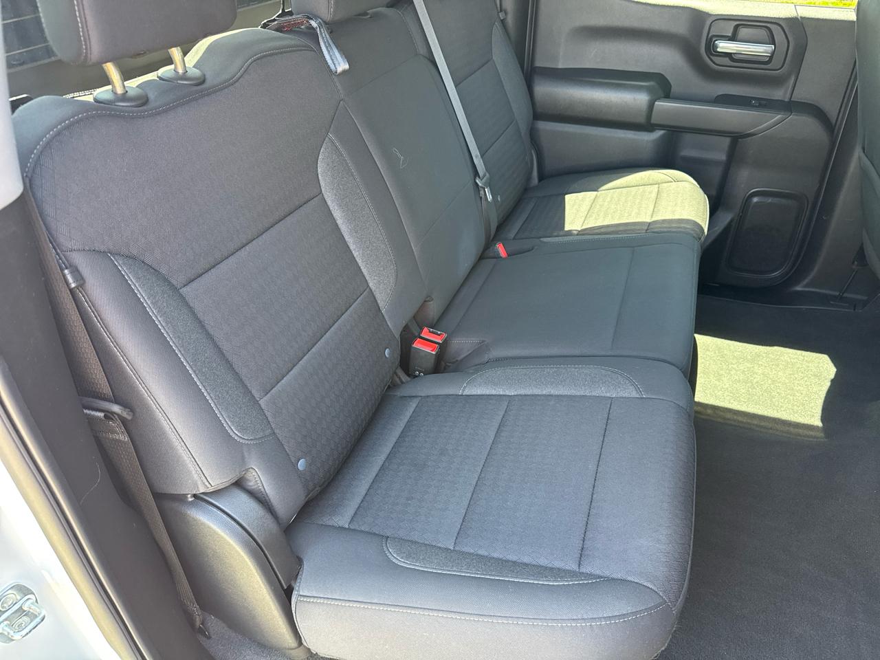 Chevrolet Silverado 1500 4WD Crew Cab 147" Custom Trail Boss 2023