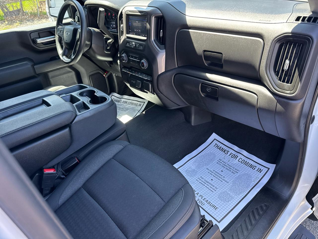 Chevrolet Silverado 1500 4WD Crew Cab 147" Custom Trail Boss 2023