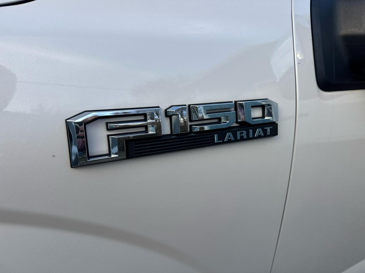 Ford F-150 4WD SuperCrew 139" Lariat 2018