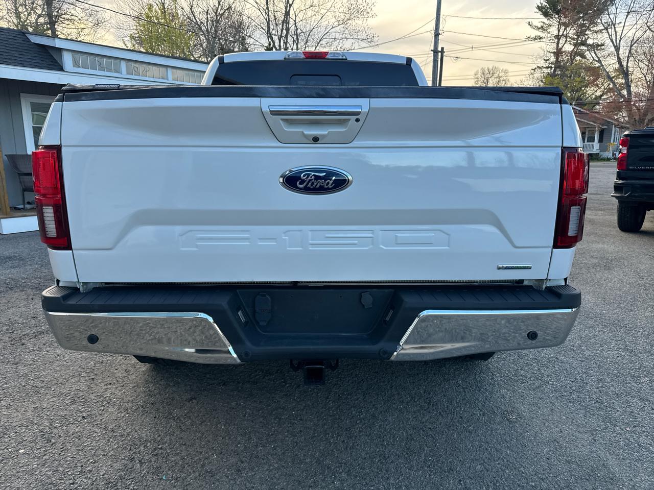 Ford F-150 4WD SuperCrew 139" Lariat 2018
