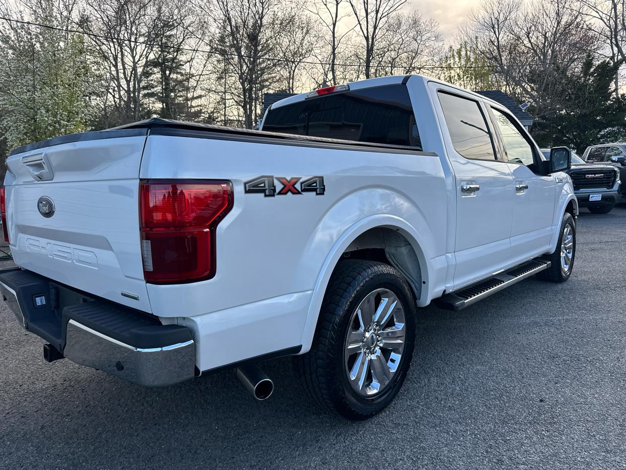 Ford F-150 4WD SuperCrew 139" Lariat 2018