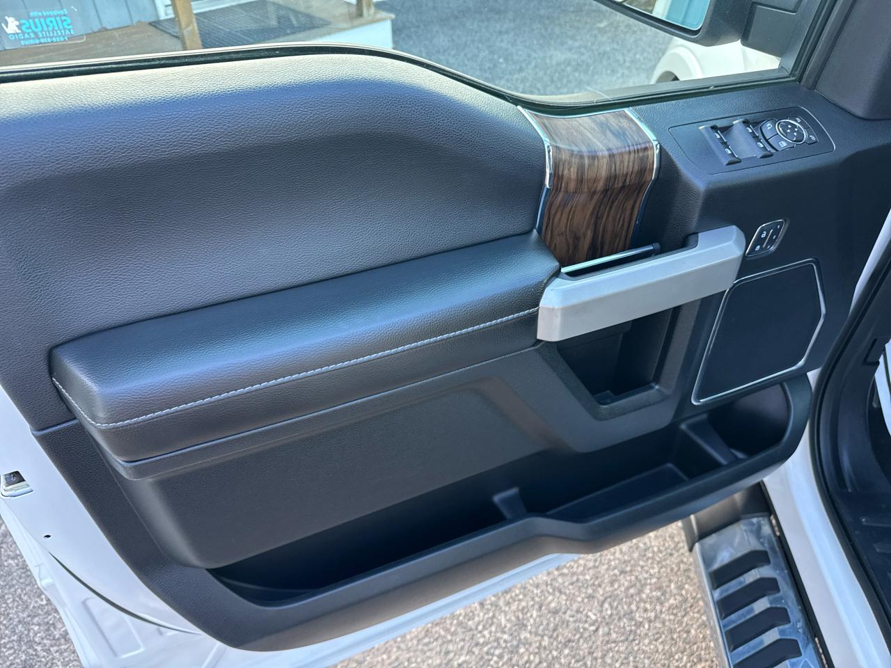 Ford F-150 4WD SuperCrew 139" Lariat 2018