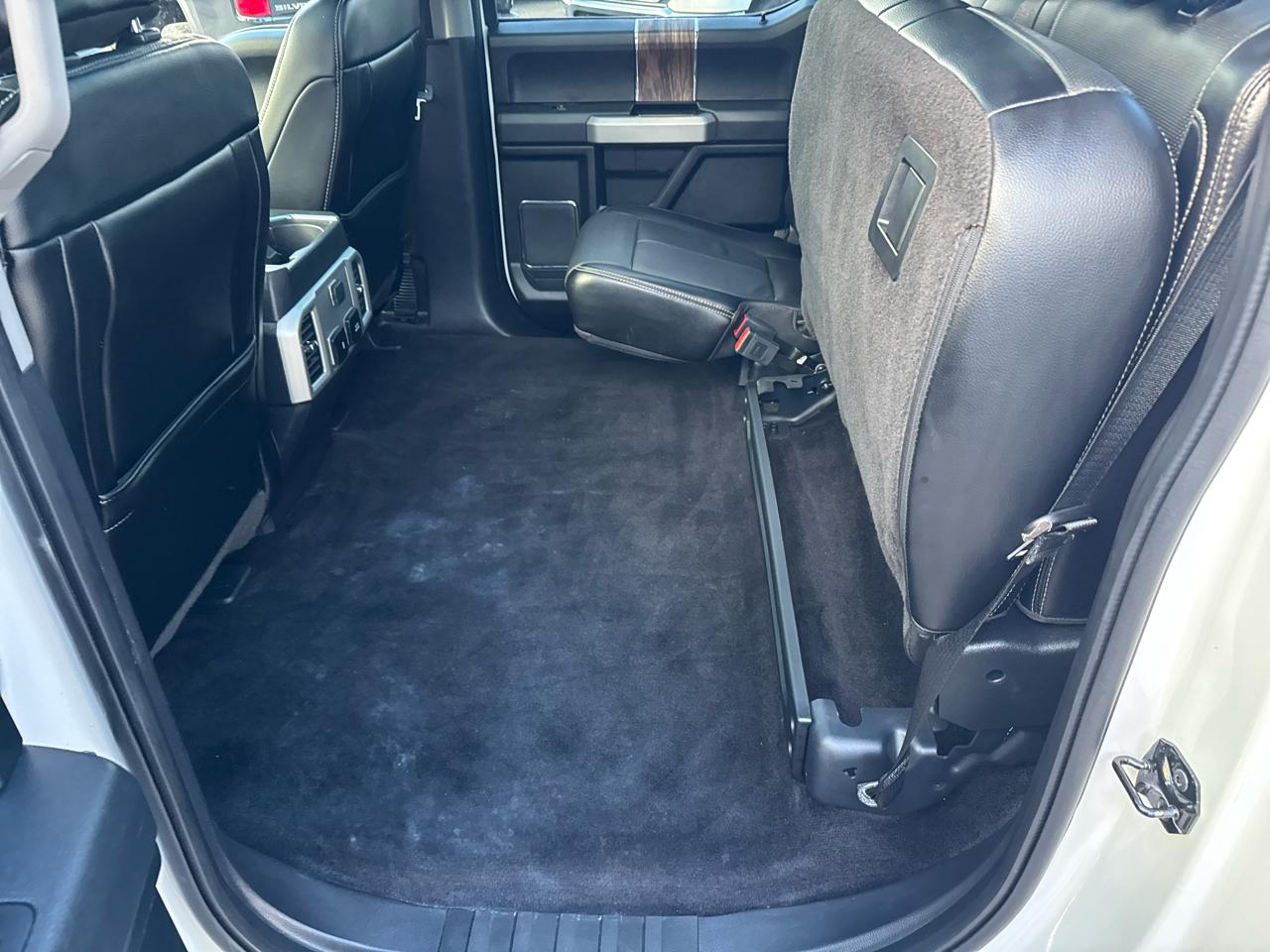 Ford F-150 4WD SuperCrew 139" Lariat 2018