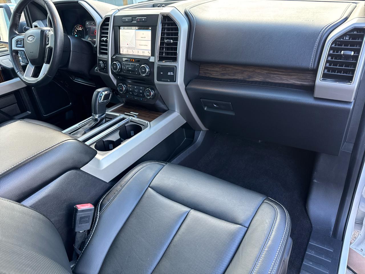 Ford F-150 4WD SuperCrew 139" Lariat 2018